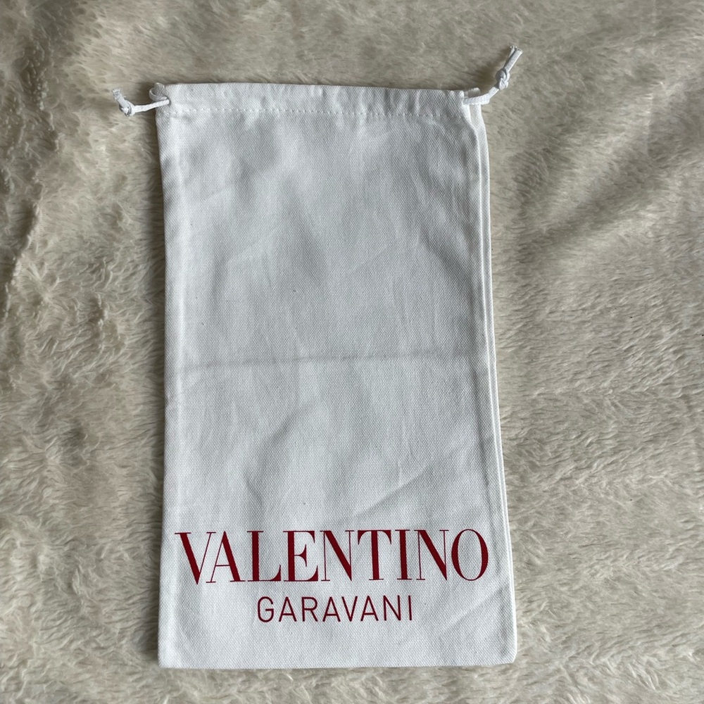 Valentino Garavani White Dust Bag ✨